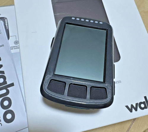 Wahoo ELEMNT BOLT WFCC3B GPS Cycling Computer Set HR Speed Cadence Sensors - Picture 9 of 15