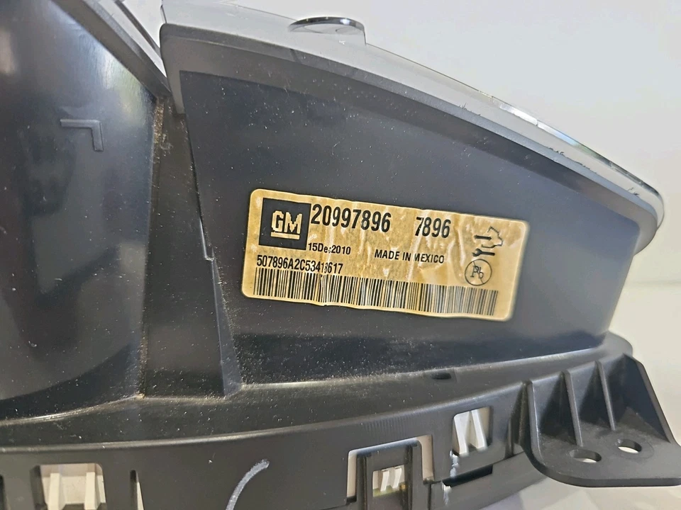 2011-2011 Cadillac Srx Speedometer Instrument Cluster Gauges 20997896 BB5 - Image 4 of 4