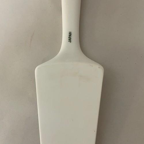 Vintage Ceramic 10" Cake Pie Server Florals on White Japan - Picture 5 of 5