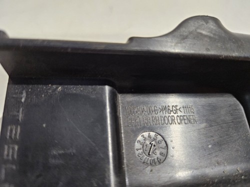 TESLA MODEL S DOOR OPENER BRACKET REAR RIGHT 2016-2021 1008404-00-C - Picture 12 of 13