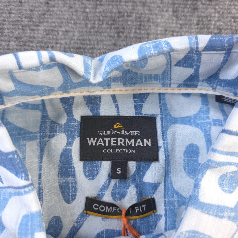 Nueva Camisa Quicksilver Waterman Pequeña Calce Cómodo Azul Hawaiana Manga Corta Foto 3 de 4