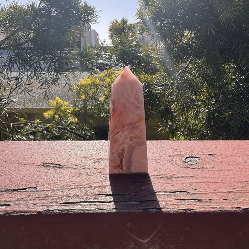 177g 3.74” Carnelian Flower Agate Obelisk Tower - Imagen 23 de 23