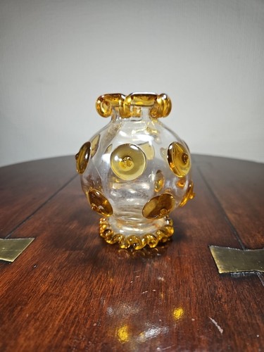 Art Nouveau Kralik Art Glass Vase with Amber Applied Prunts and Curled Rim - Picture 8 of 24