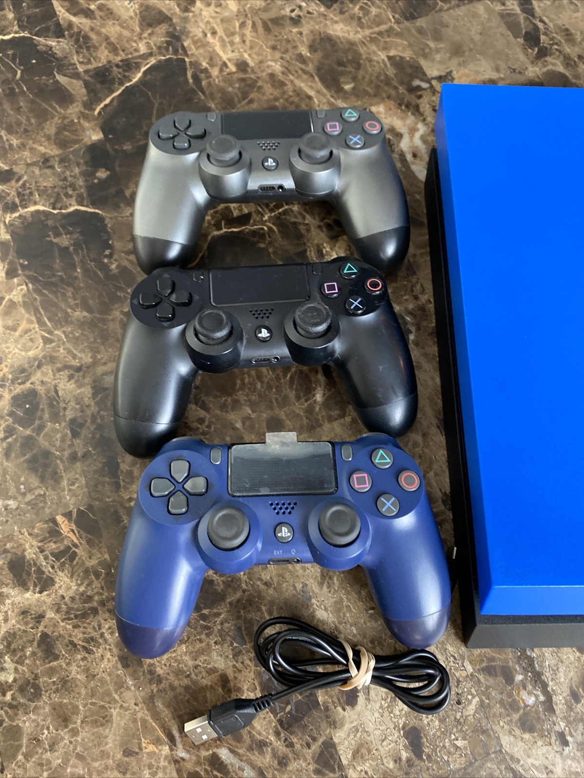 Sony Playstation 4 500GB Black PS4 Bundle (CUH1115A) w/ 3 Games + 3