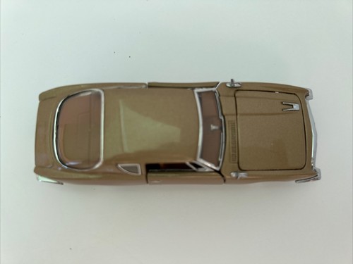 Franklin Mint 1963 Studebaker Avanti Die Cast Model 1:43 Gold 1988 - Picture 6 of 10