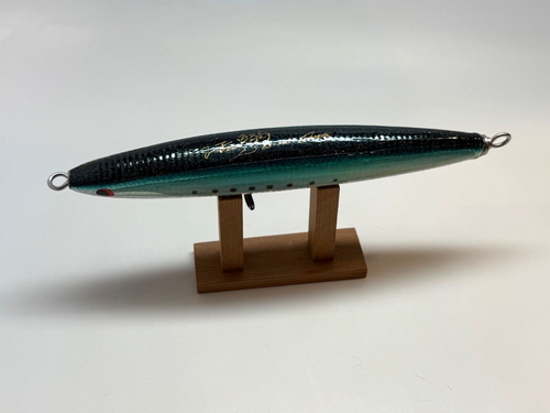 Carpenter "Blue Fish" 65-175 Vibrant Green/Blue Fishing Lure and 7" Length - Picture 12 of 14