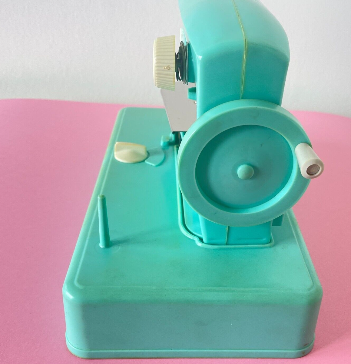 Ancien jouet machine a coudre singer enfant ma cousette 70's à Bédarrides | Clasf jeux