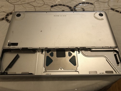 MacBook Pro 15" A1286 Late 2008 Unibody Core 2 Duo 2.53GHz 4GB RAM NO HDD - Picture 3 of 6