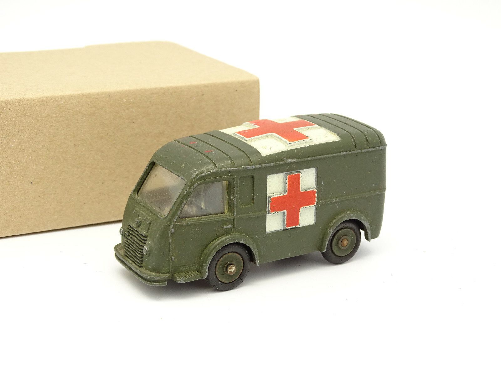 Dinky 80F, Renault Army Ambulance - Free Price Guide & Review