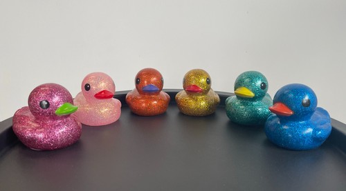 1 x 10cm Bright Sparkly Glitter Ducks Fun Gift, Party Favour, Duck Race, Toy etc - Picture 2 of 9