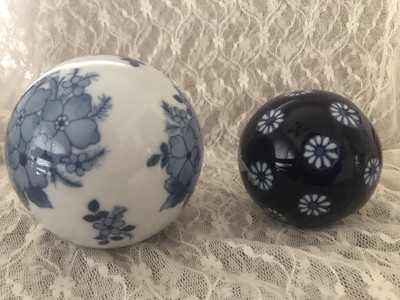 2 PAIR Blue & White Porcelain Ceramic Carpet Balls Spheres ...