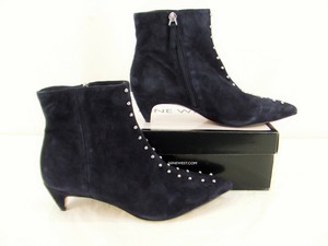 nine west zyrannia booties