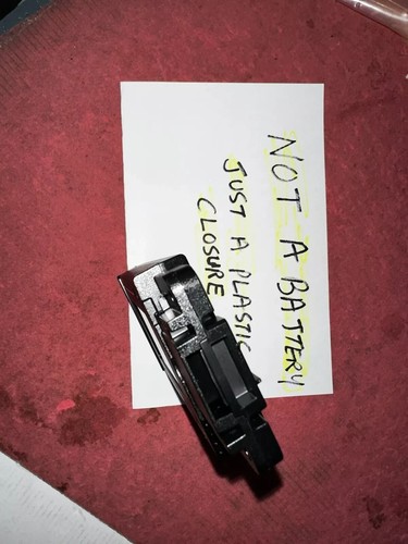 LOT/ONE/NO BATTERY FILLER FZ 55 panasonic toughbook Plastic Closure dummy blank - Picture 1 of 8