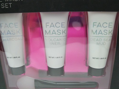 Macy's Beauty Collection 4 Piece Mask Party Set Silicone Applicator New - Picture 2 of 3
