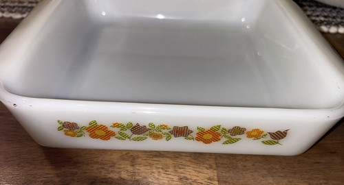 Gingham Pattern Anchor Hocking Fire King Baking Dish 9” Square Vintage Flowers - Picture 9 of 9