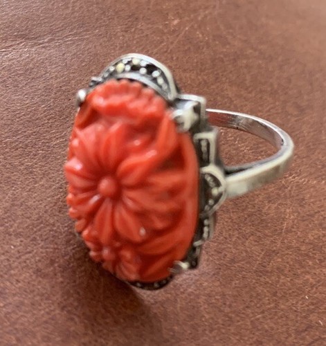 Sterlingsilber Amy Kahn Russell rot geschnitzte Koralle Blumen & Markasiten Ring - Bild 1 von 5