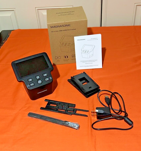 Magnasonic FS71 All-In-One 24MP Film Scanner - Photo 2/3