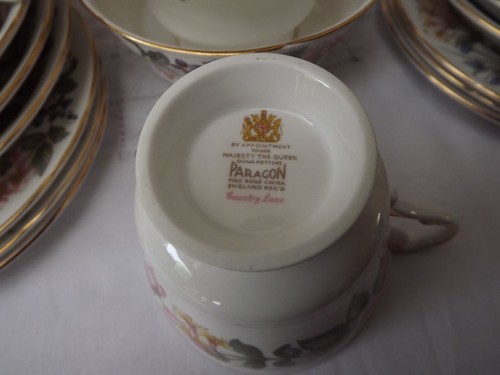 Paragon "Country Lane" 21 piece Tea Set - Porcelain china - Made in England - Picture 10 of 18