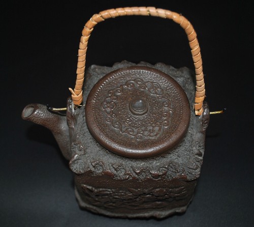 Qilin and Peony Teapot, late 19th century. Amazing quality. - Picture 5 of 8