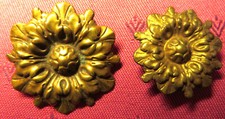 CACHE-PITON ancien ROSACE FEUILLE ACANTHE LAITON NAP. III LOT 2  Ø: 4cm & 3,5 cm