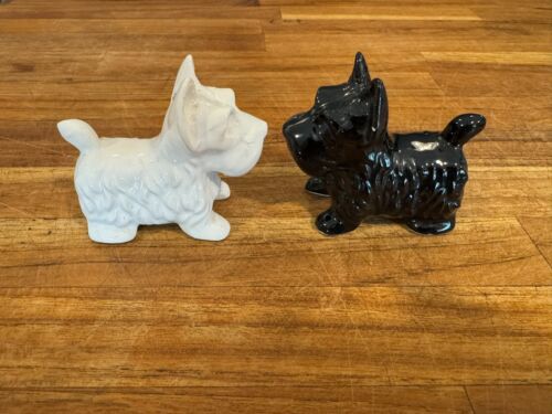 SCOTTY DOG SALZ & PFEFFER SET SCHWARZ & WEISS KERAMIKSTREUER