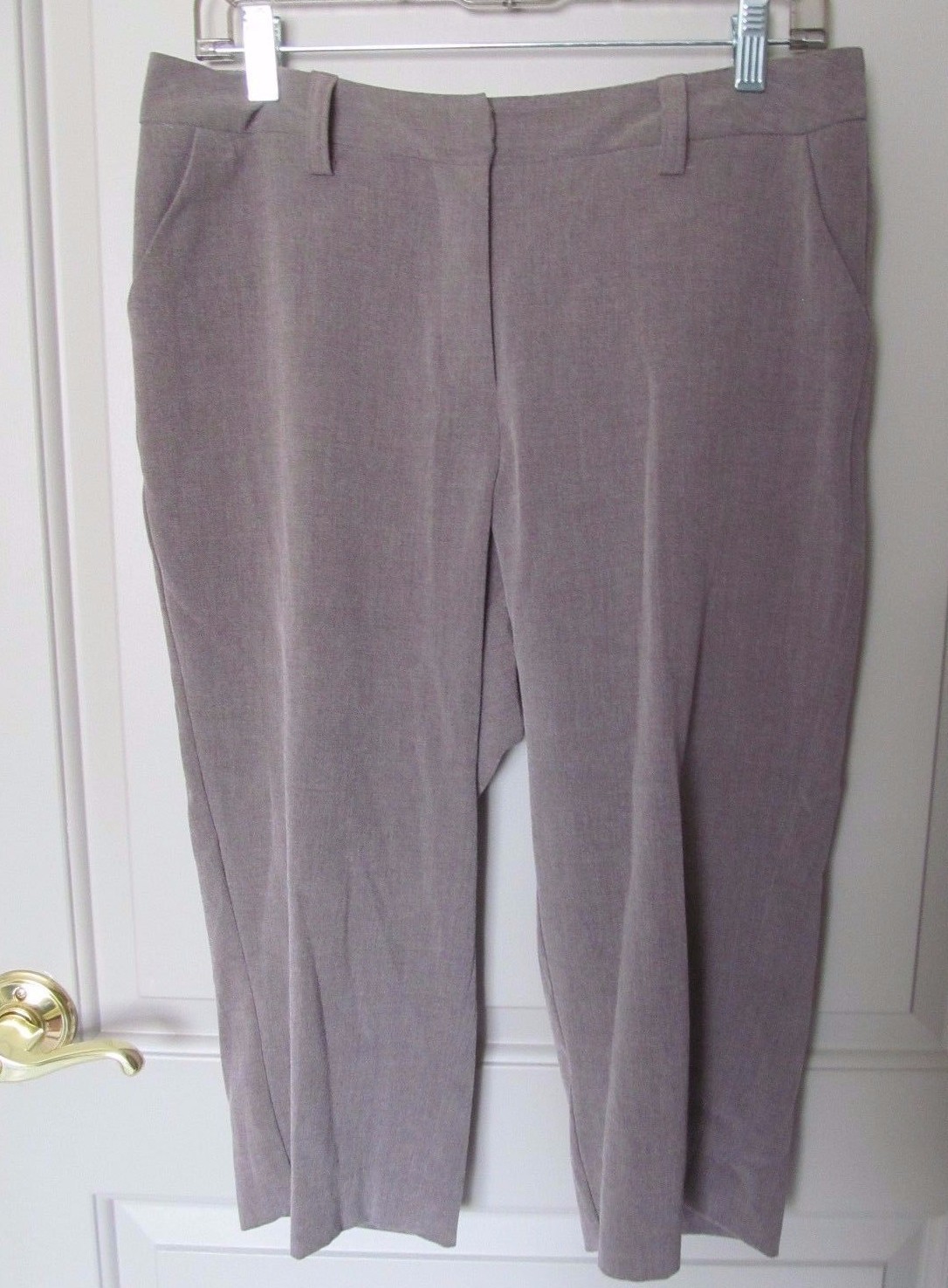 Claudia Richard Women's Gray Cropped Pants Size Medium Gem