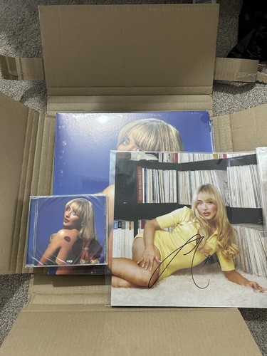 SABRINA CARPENTER - SHORT N SWEET SIGNED BUNDLE (VINYL + CD + SIGNED ART CARD)
