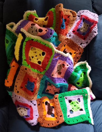 24 Vintage Crocheted Granny Squares, 7" Square, Unfinished Project, 1960s-1970s