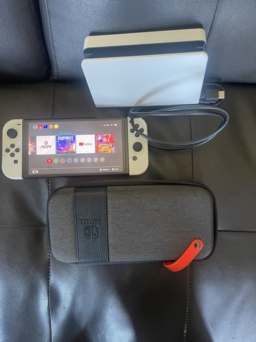 Consola Nintendo Switch Modelo OLED HEG-001 - 64GB - Blanca (código fc 24 incluido) - Imagen 3 de 5