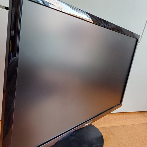 Samsung S24D330H 24" LED Monitor - Full HD 1080p | HDMI/VGA | Fully Working - Picture 3 of 15