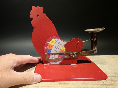6 1/5" Antique Vintage Style Red Metal Country Egg Scale - Picture 1 of 6