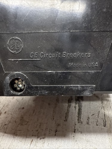 Disyuntor Ge 20 Amp a granel - Imagen 7 de 7