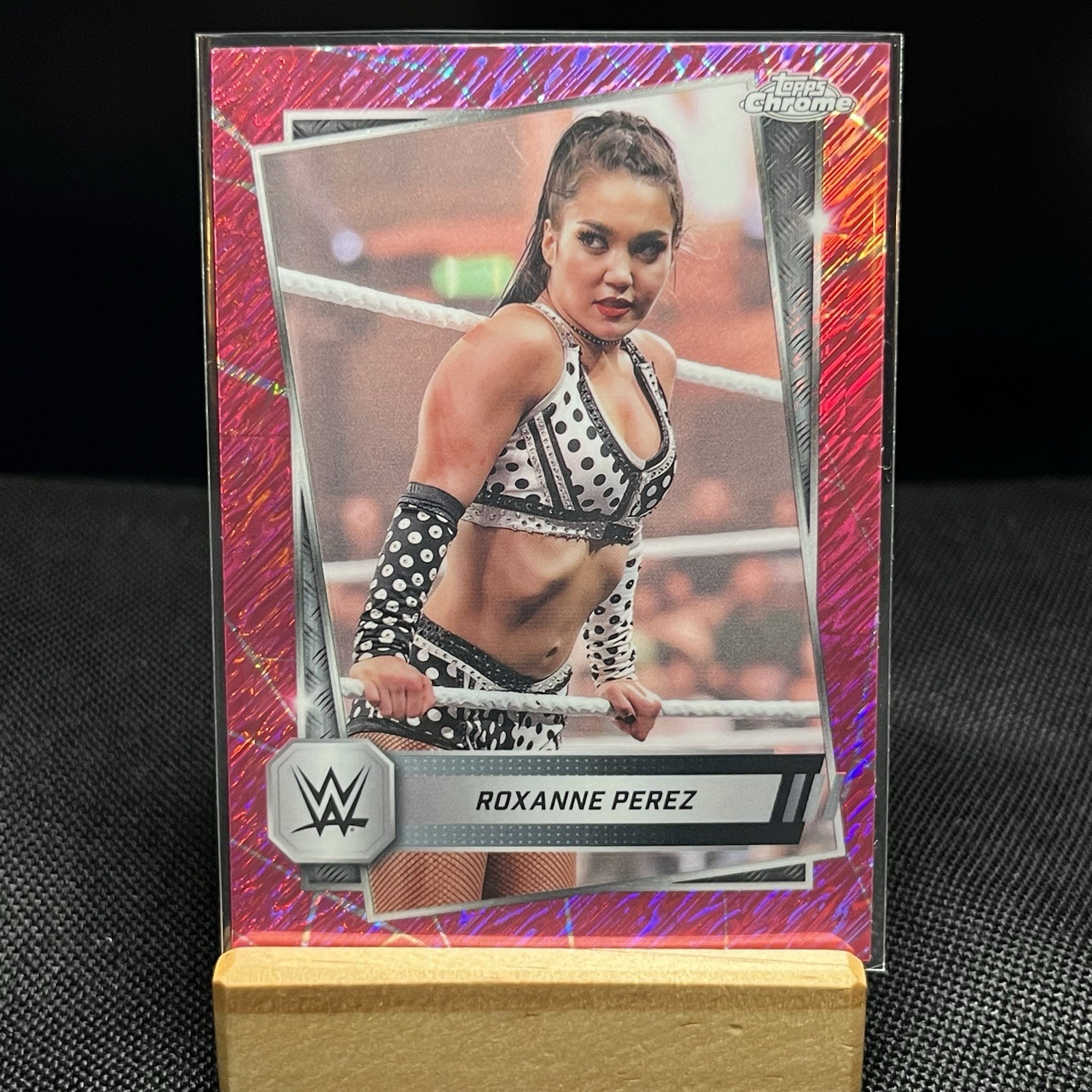 2025 Topps Chrome WWE - Roxanne Perez #44 Pink Shimmer Refractor