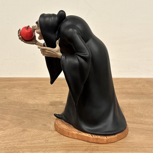 Walt Disney Classic Collection Witch Take The Apple, Dearie Figurine w COA & Box - Picture 9 of 12