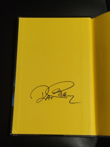 Signed Dav Pilkey Dog Man (Dogman #1) Graphix Hardcover Very Good+ Condition - Picture 3 of 5