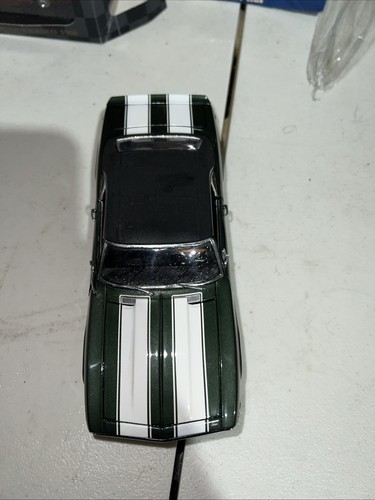 Danbury Mint 1/24 Scale 1969 Chevrolet Camaro Z28 Green - Picture 8 of 23