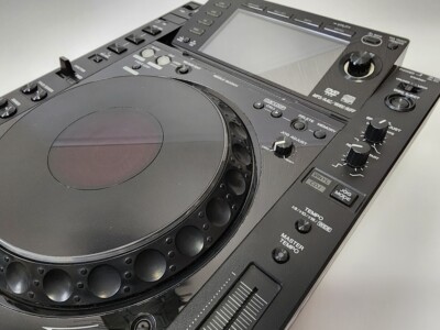 Pioneer CDJ-2000 Professional Multi Player DJ Turntable
