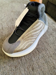 YEEZY QUANTUM BARIUM UNBOXING ON FOOT REVIEW.