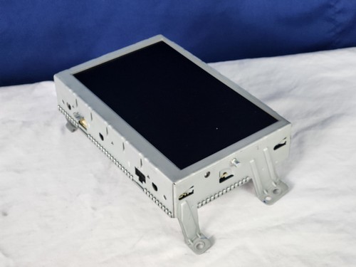 2009 - 2014 HYUNDAI GENESIS SEDAN TOUCH SCREEN GPS CLIMATE CONTROL BEZEL - Picture 8 of 11