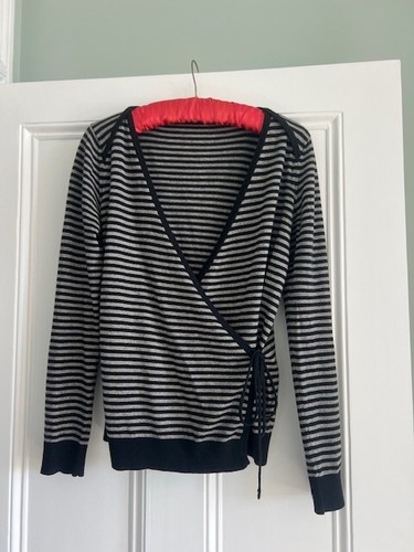 Beautiful wrap over top/cardigan grey/black stripes Size 14 W. VGC - Picture 10 of 10