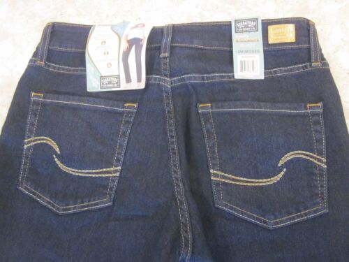 LEVI SIGNATURE TOTALLY SHAPING STRAIGHT JEANS SIZE 10 MISSES 32INSEAM30WAIST NEW - Picture 2 of 7