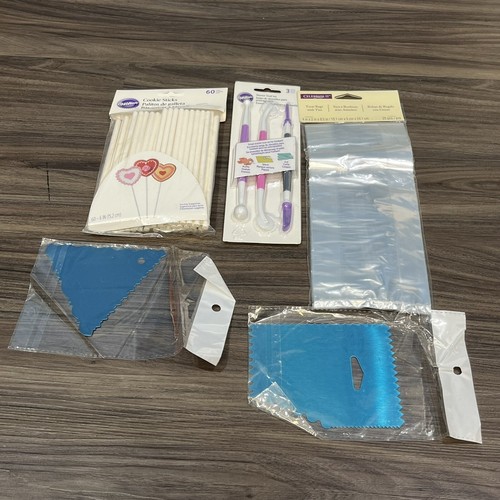 Set Of Baking Tools Cake Scrapers Fondant Tools Cookie Sticks Treat Bags Sealed - 第 1/23 張圖片
