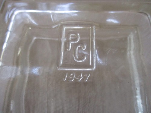 1947 Pittsburgh Corning Glass Block Coin Bank Approx 3.25 x 3.25 x 1.75” - Picture 7 of 11