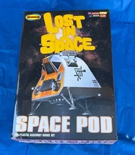 Lost in Space Moebius Space Pod 1/24 Scale Model Kit New Land of the Giants