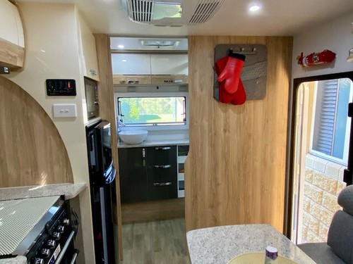 Avan Aspire 555 HT caravan - Picture 5 of 16