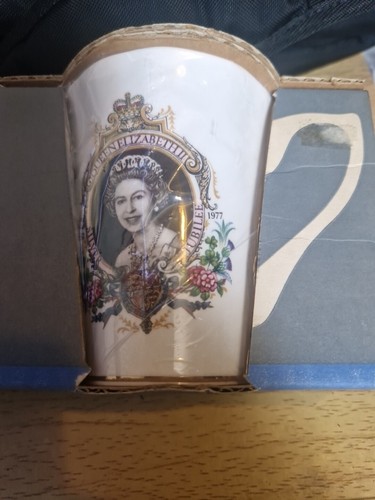 Queen Elizabeth II British Royal Portrait Bone China Teetassen Regency England - Bild 11 von 12