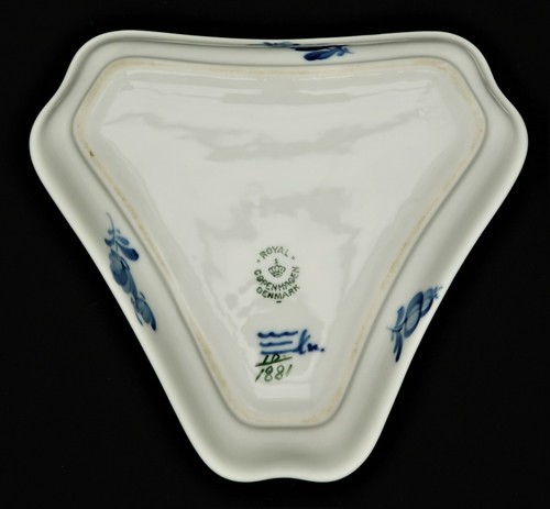 5 pc Royal Copenhagen Ceramic Salt & Pepper , Tray Mustard Pot Blue Floral Style - Picture 17 of 21