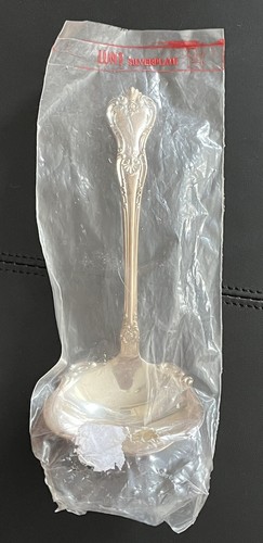 Neu in versiegelter Verpackung - Lunt Harkness Hall - Silberteller Saucenkelle 6 1/4" - Bild 2 von 6