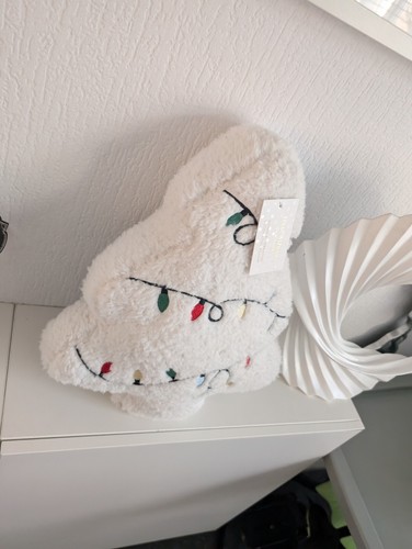 2 XTk Maxx Cupcakes and Cashmere Christmas Tree Shaped Cushion Boucle Tree Light - Picture 7 of 12