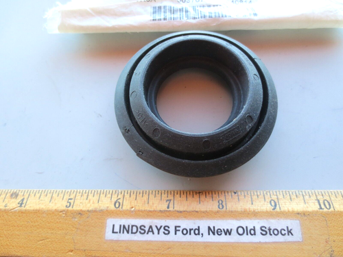 FORD  2007/2012 FUSION, MKZ, 6CYL 3.5L DOHC, "GROMMET" VALVE COVER 3W4Z-6A892-AA